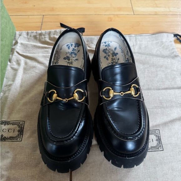 Gucci Black Leather Loafers with Gold Accents - Picture 3 of 7